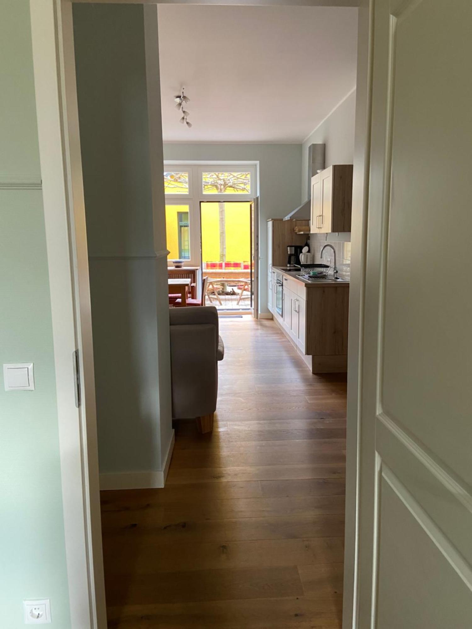 Fewo Mit 2 Schlafzimmern, Wohnkueche, Terrasse Bonn Esterno foto