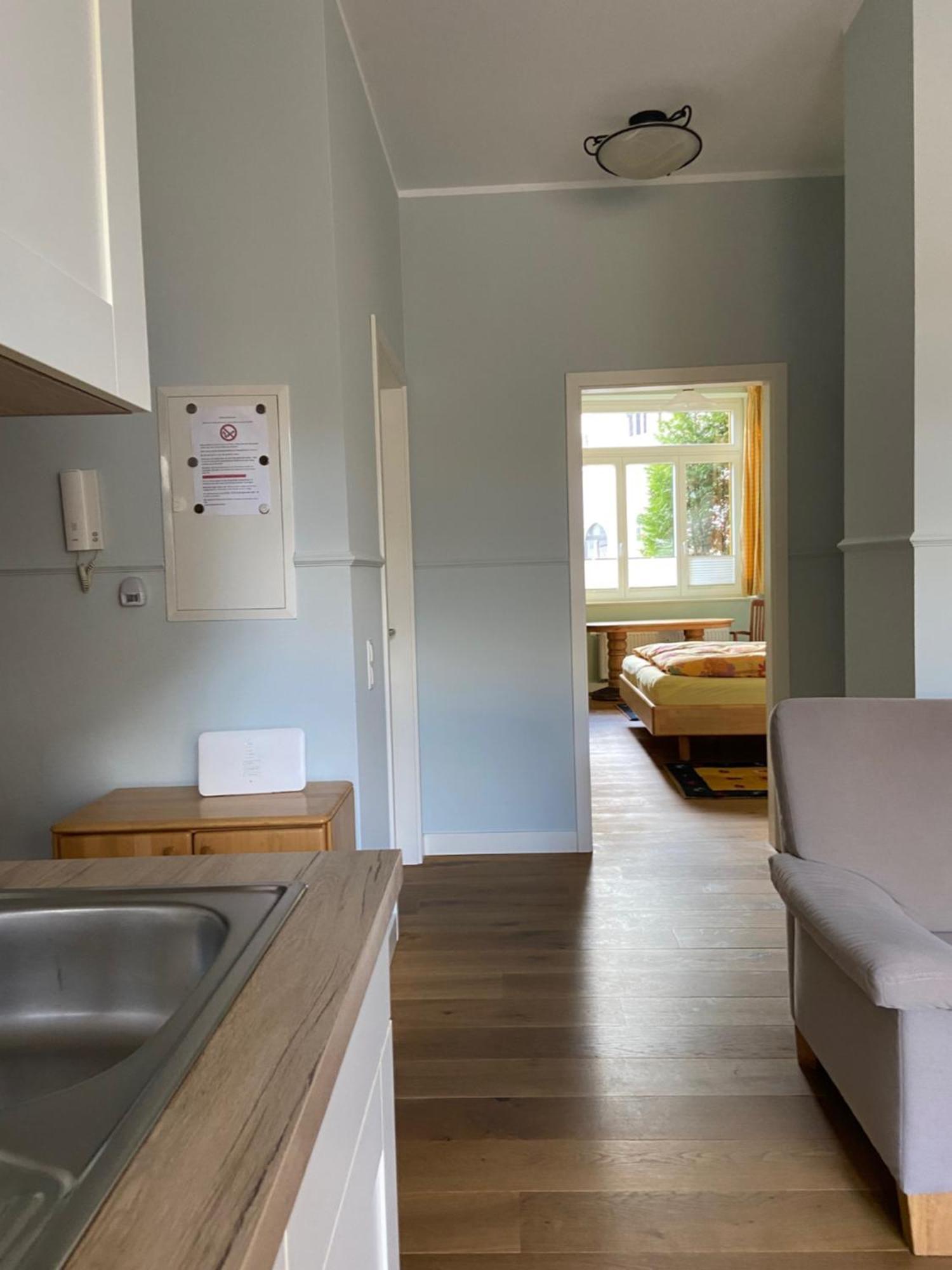 Fewo Mit 2 Schlafzimmern, Wohnkueche, Terrasse Bonn Esterno foto
